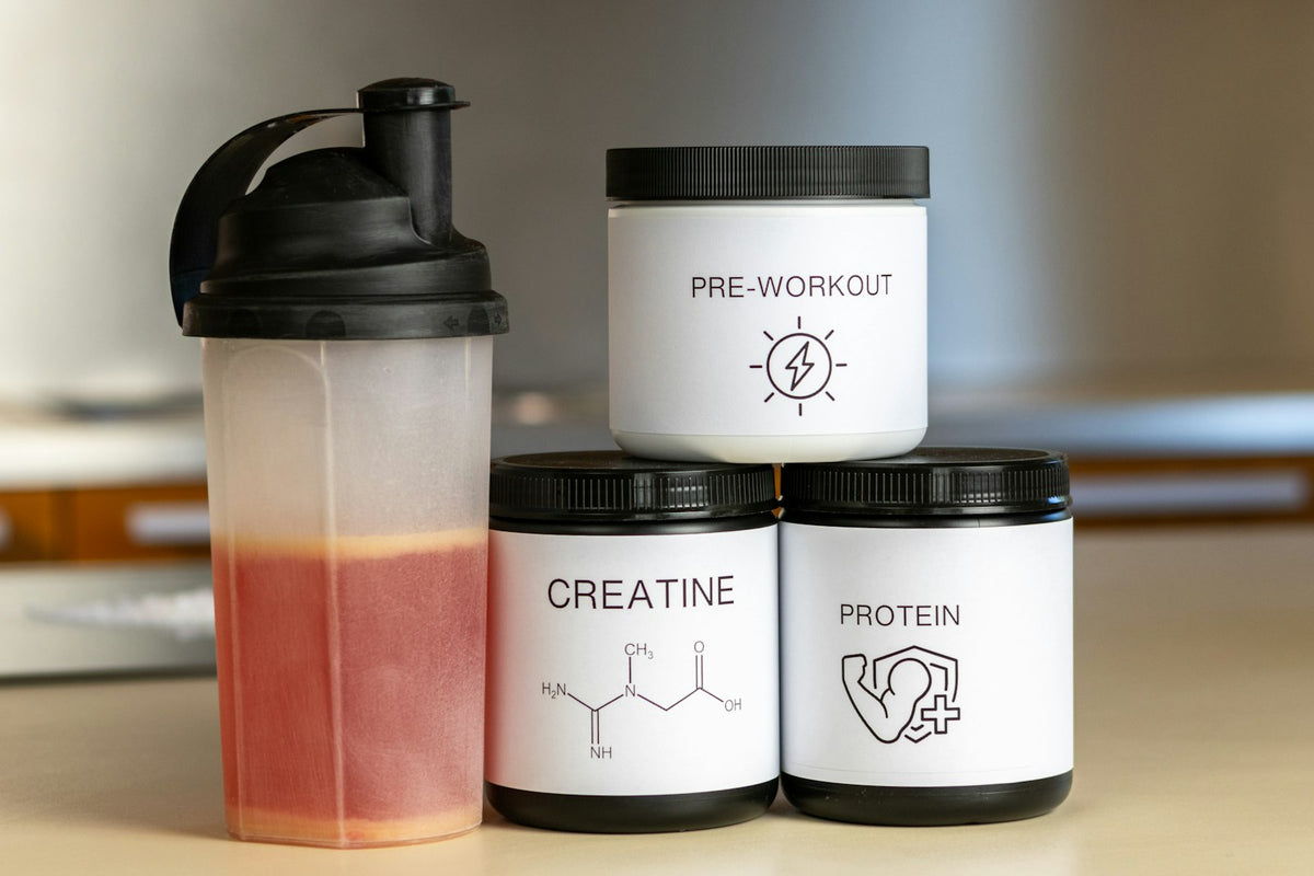 Protein powder containers with blender